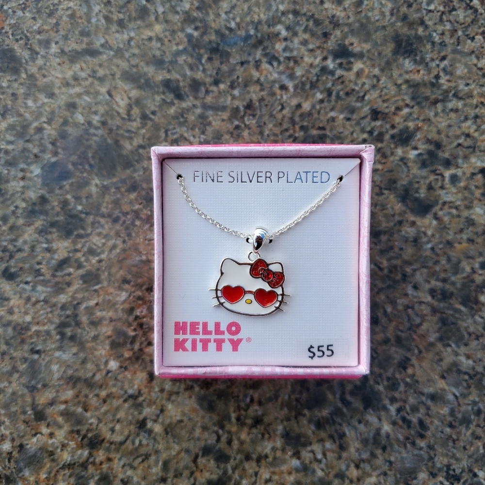 Hello Kitty necklace - Picture 2 of 3